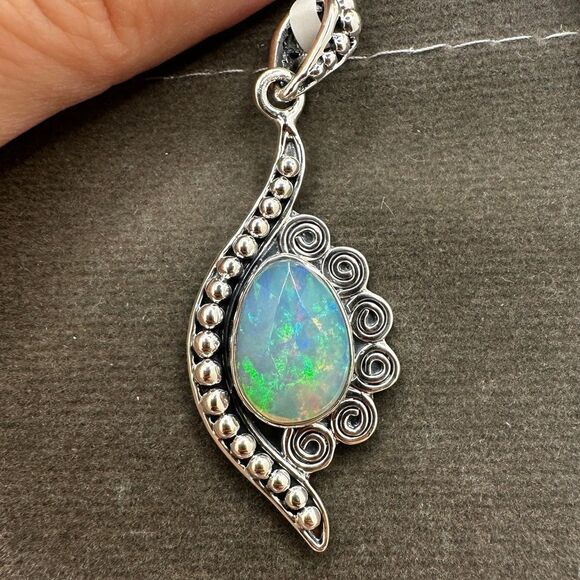 NWT Faceted 10x14mm OPAL pendant in solid sterling silver! - Picture 13 of 14